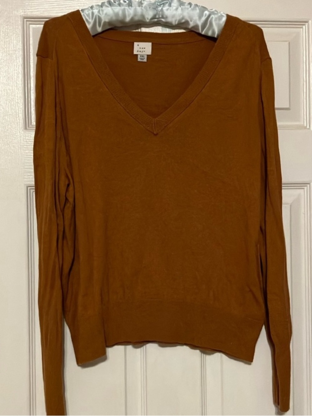 a new day Women's V-Neck Sweater in rust/orange/Brown size XXL